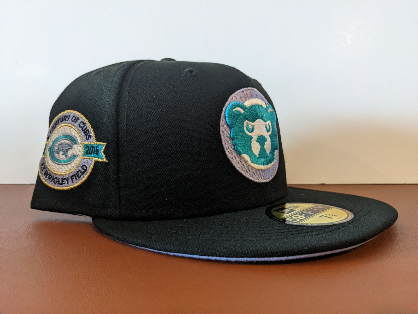New Era 59FIFTY Chicago Cubs Century Wrigley Field Black Lavender 7 5/8