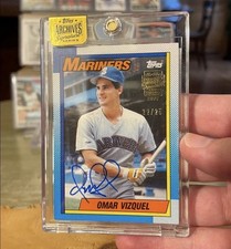 2016 Topps Archives 1990 Topps - Omar Vizquel #698 Rookie RC On Card Auto /25. rookie card picture