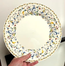 One GIEN TOSCANA 11.25" Dinner Plate Floral Scroll White Yellow Blue Red France
