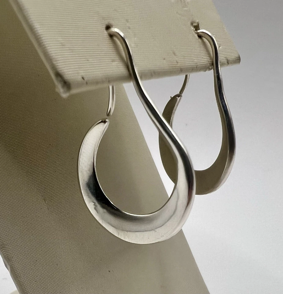 James Avery RETIRED Sterling Silver Classic Crescent Hoop Earrings - Image 2 of 4