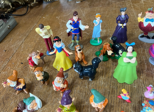 Collection of Walt Disney PVC Figures Snow White, Alice in Wonderland, Sleeping - Picture 3 of 10