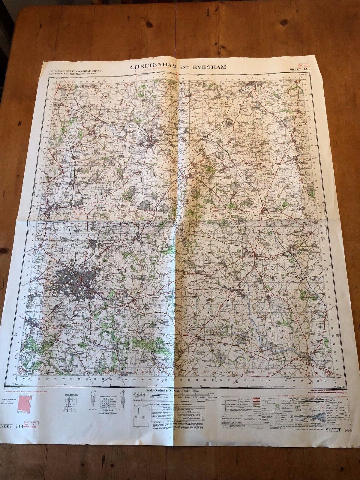 1968 RAF MINISTRY OF DEFENCE "CHELTENHAM & EVESHAM" (35.5" x 29.5") CHART MAP