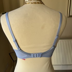 Triumph Beauty-Full Essential Underwired Bra Lingerie baby blue 34D BNWOT 