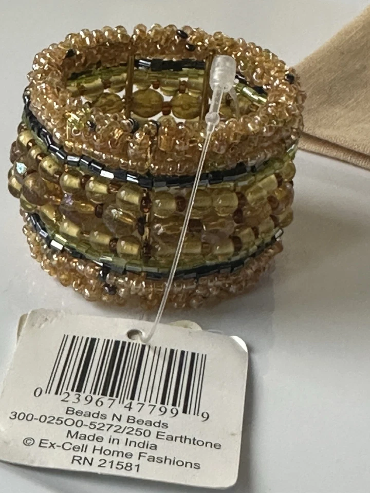 Set 8 anelli tovaglioli con perline multicolore nuovi con etichetta - Immagine 2 di 4