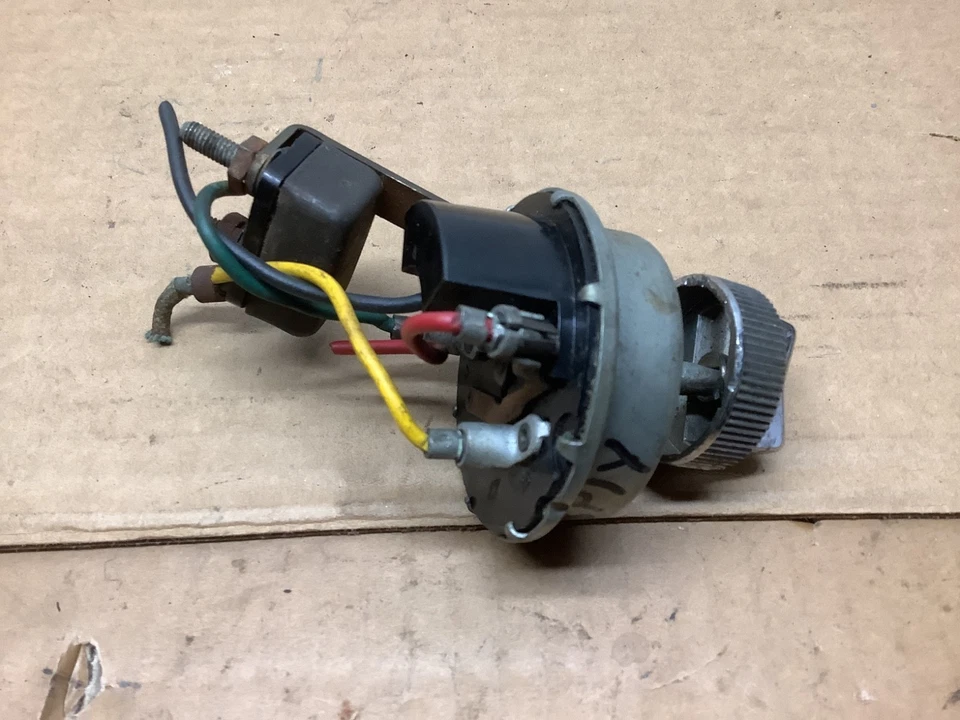 Interruptor limpiaparabrisas MOPAR 1956 1957 Plymouth OEM probado de 56’ Savoy usado OEM Foto 2 de 3