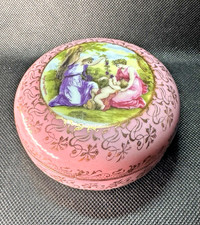 ANGELICA KAUFFMAN      scatola tonda con coperchio