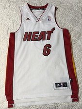LeBron James Memorabilia Falls Further Behind Kobe Bryant, Michael Jordan 14