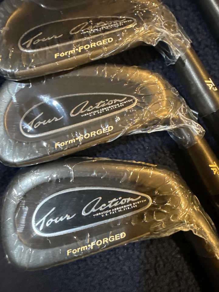 Cleveland tour action TA3 RH 3 – P iron set vintage new inbox - Image 3 of 4