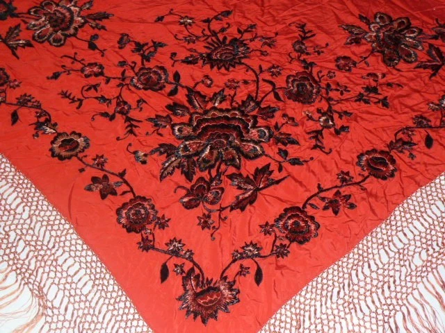 Antique Piano Shawl-Table Topper 1920s 1930s Red Black Embroidery Wedding WOW! - Image 2 of 4
