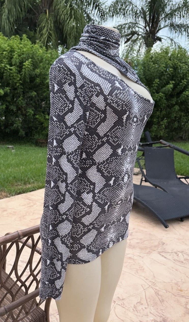 PIERRE BALMAIN PYTHON PRINT SLIT NECK DETAIL STRE… - image 4