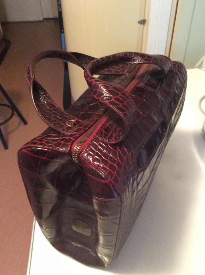 Donna Karan New York real crocodile Large Ladies Handbag Burgundy Made in Italy - Image 2 of 4