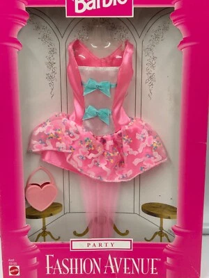 Barbie FASHION AVENUE NRFB - Photo 1/2