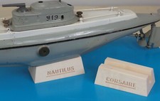 JEP - Bateau - Sous Marin - Ber de présentation NAUTILUS ou CORSAIRE au choix