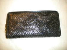 LADIES  FASHION WALLET  WITH ZIPPER AROUND COMBINATION  BLACK WITH  COMPARTMENT