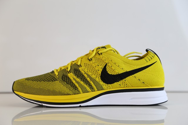 nike flyknit yellow
