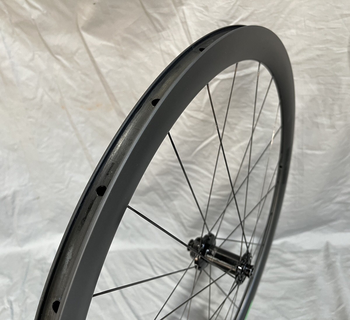 Syncros RP1.0 Carbon Wheelset 700c Clincher 142 / 12mm Thru