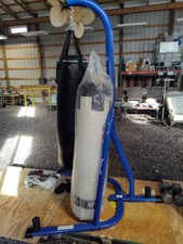 Everlast/RDX 100 lb Heavy Bags/Stand Kit/Accessories