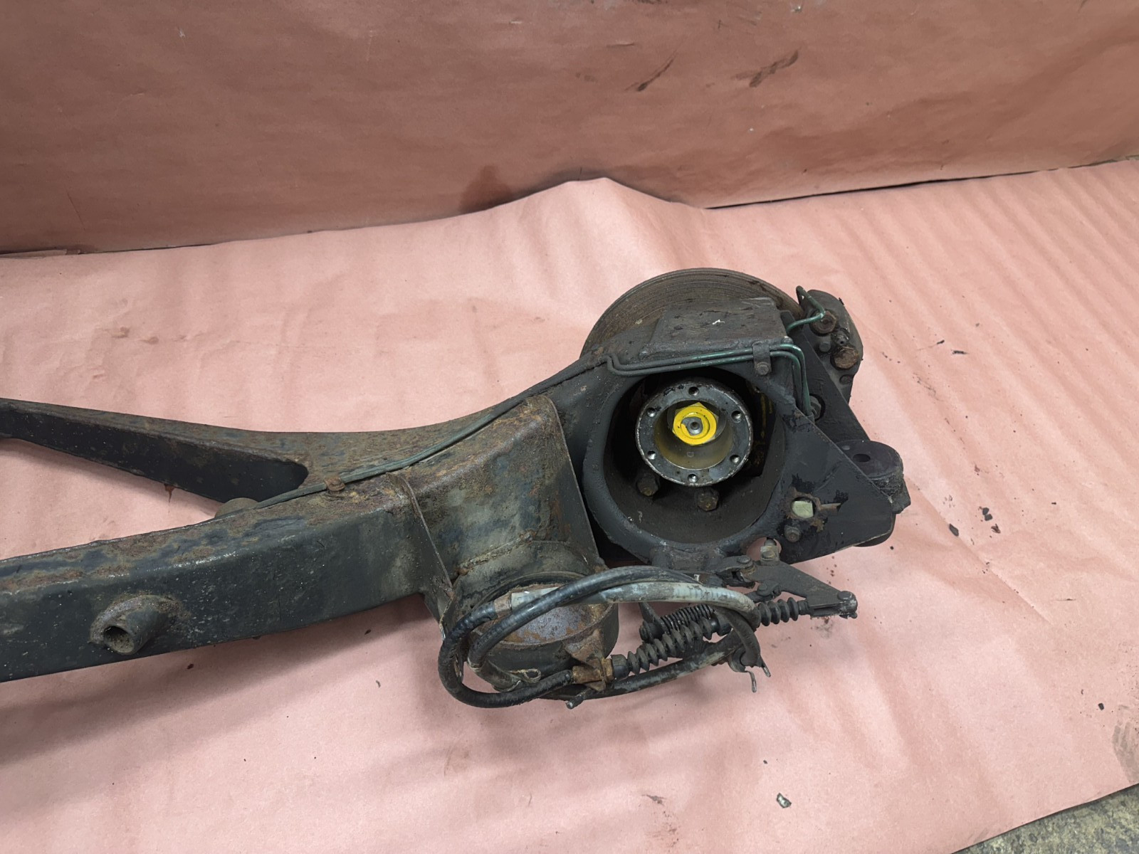 Rolls Royce Silver Spirit 1986 Rear Right Trailing Arm Assembly OEM 71K Miles