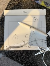 Trust Flex Design Tablet TB-4600 with Ergonomic Pen | Flexible Drawing Graphics