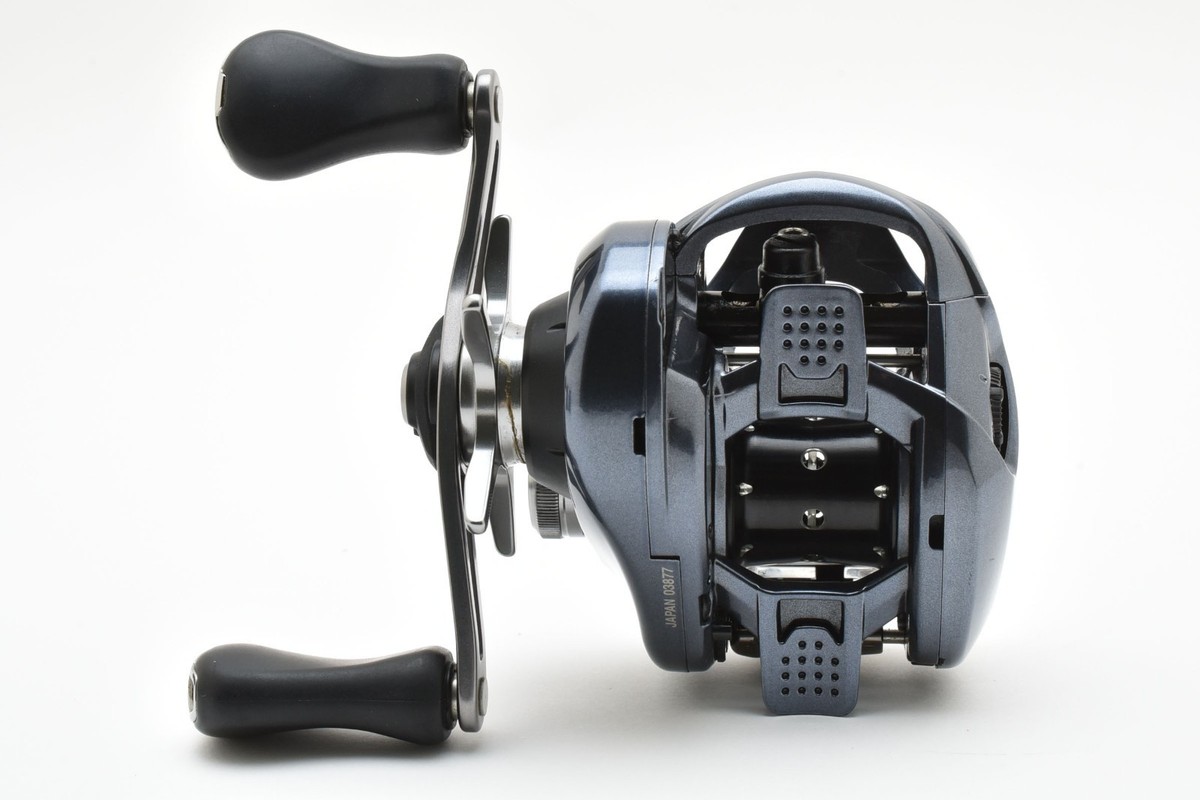 Shimano ALDEBARAN MGL 30 Right Handed Baitcasting Reel Near Mint