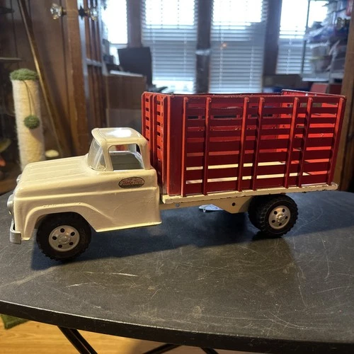 1958 Tonka Farms High/Stock Rack Truck No. 32 Very Nice Restored Condition
