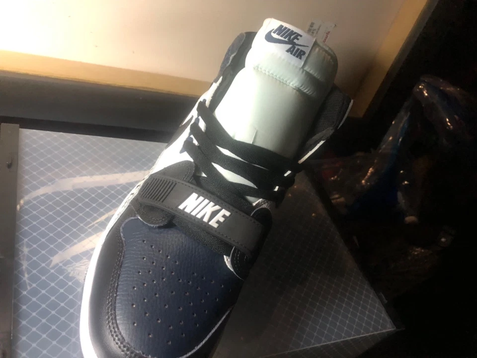 Tamanho 10.5 - Jordan Legacy 312 Midnight Navy - Imagem 2 de 4