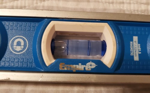 Empire Level EM81.9 9-Inch 229mm Magnetic Torpedo Level - Picture 5 of 10