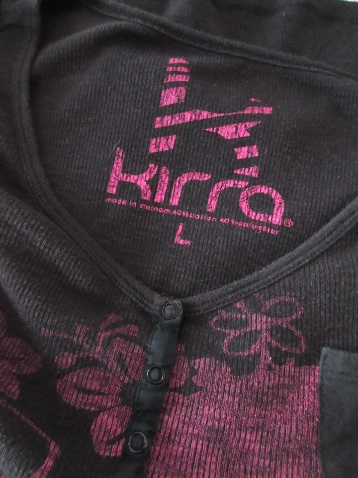 Camiseta Kirra Henley Acanalada Mujer L Negra Elastizada Top Pac Sol Playa LOVE Gráfico Foto 3 de 4