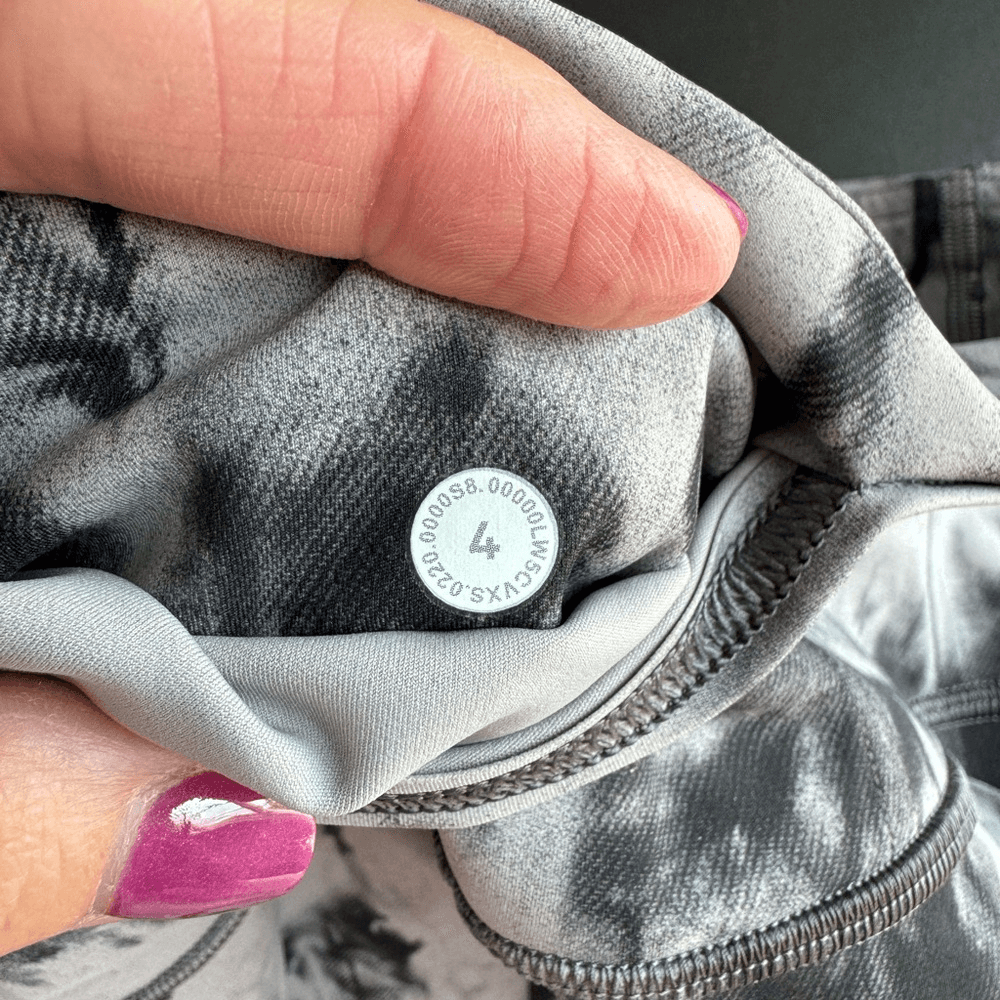 新品ルルレモンリブトップス4 Lululemon Lab Cupro Cropped Long Sleeve Polo Shirt Size 4