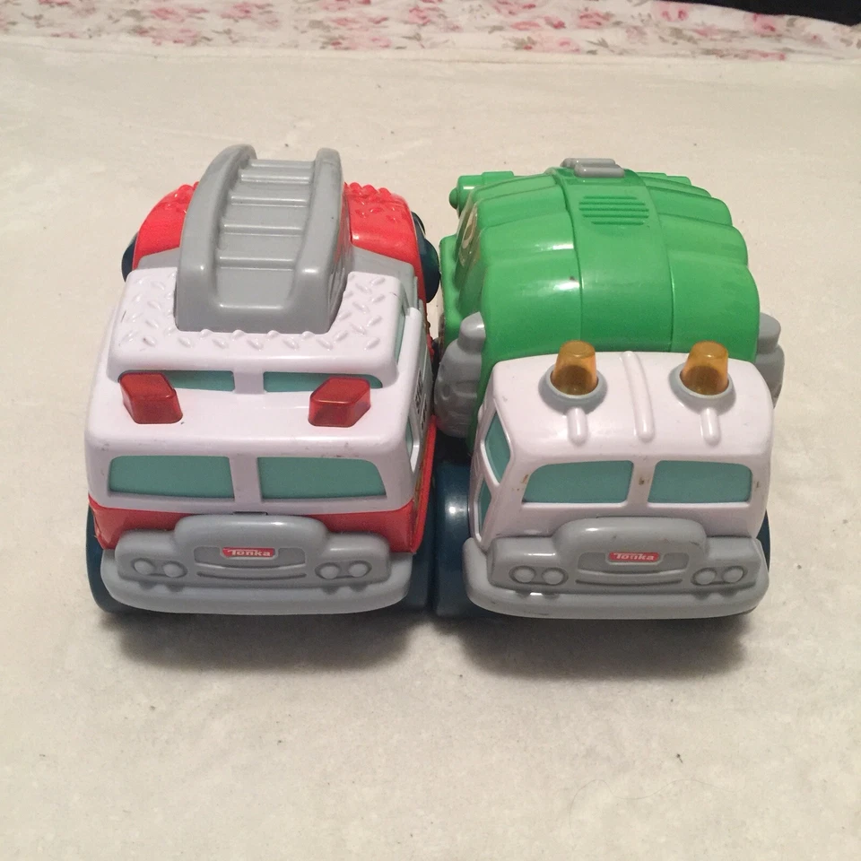 Lot Of 2 8” 2014 Hasbro Tonka Fire/trash Trucks With Lights Sound 8" Toy - Image 2 of 4