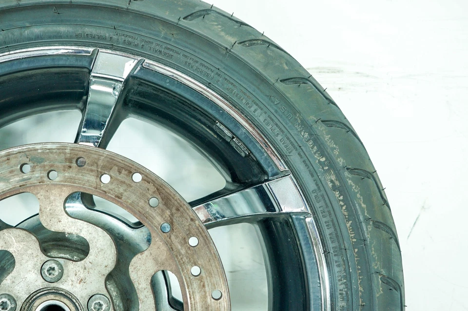 13 Harley Road Glide CVO llanta trasera neumático cromo agitador 180/55B18 18" 1305 Foto 4 de 4