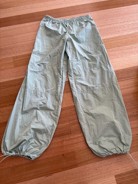 TIGER MIST SAGE GREEN PARACHUTE  PANTS- Adjustable Toggle Waist & Cuffs - SIZE S