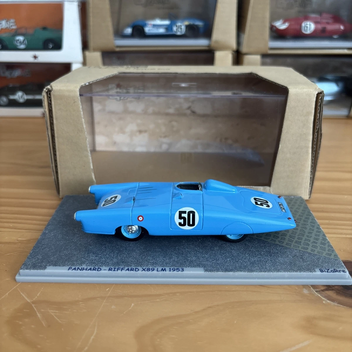 ミニカー BizarreAlfaRomeoDisco Volante1952 1/43 ミニカー BizarreAlfaRomeoDisco Volante1952 1/43 ミニカー