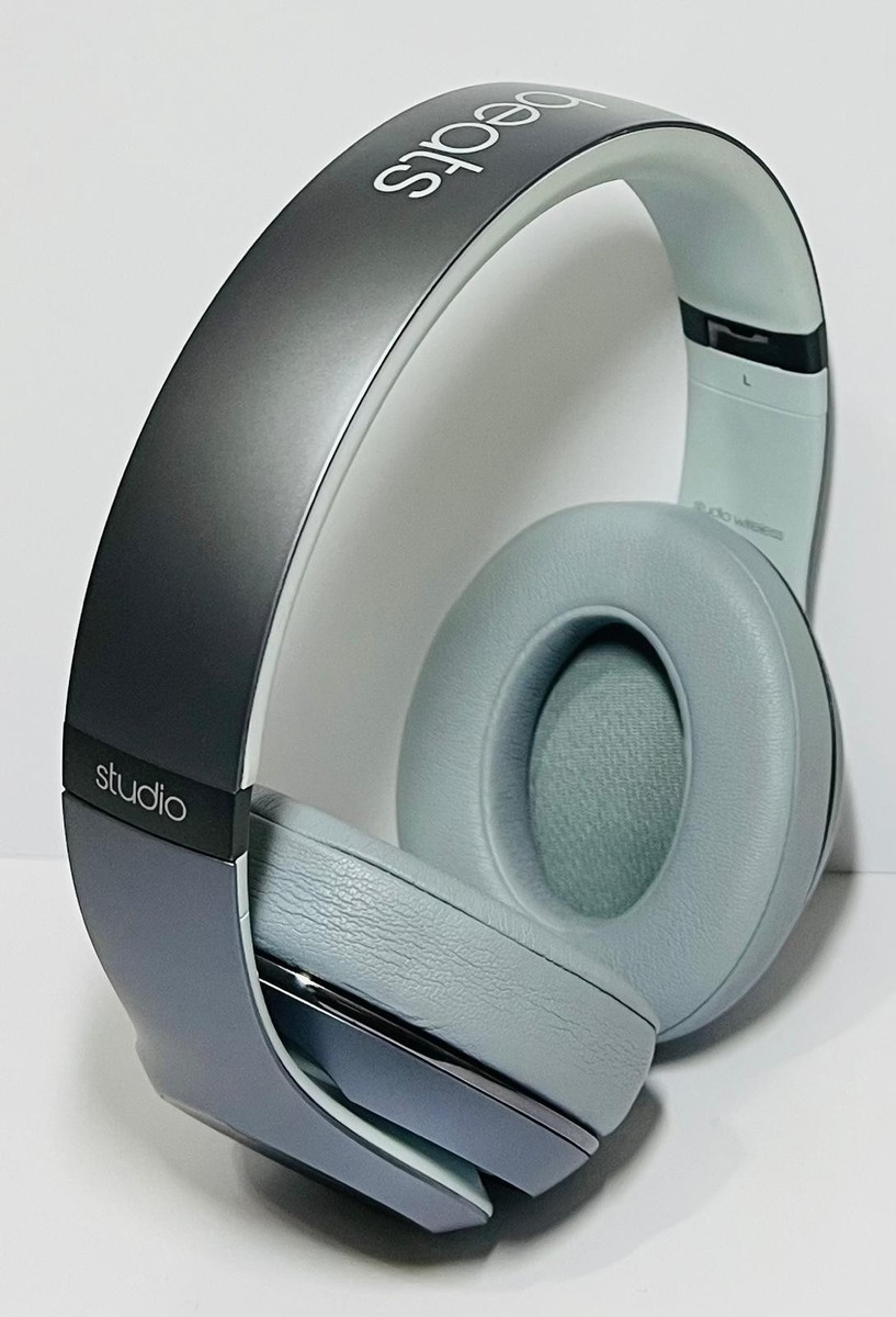 Beats Studio 2. Wireless Over-Ear Headphones Bluetooth Noise
