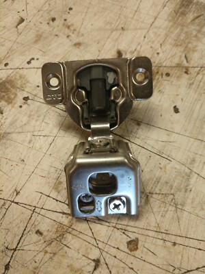 DTC 1-1/4'' Overlay soft close CABINET HINGE 105 deg open 6 way adj