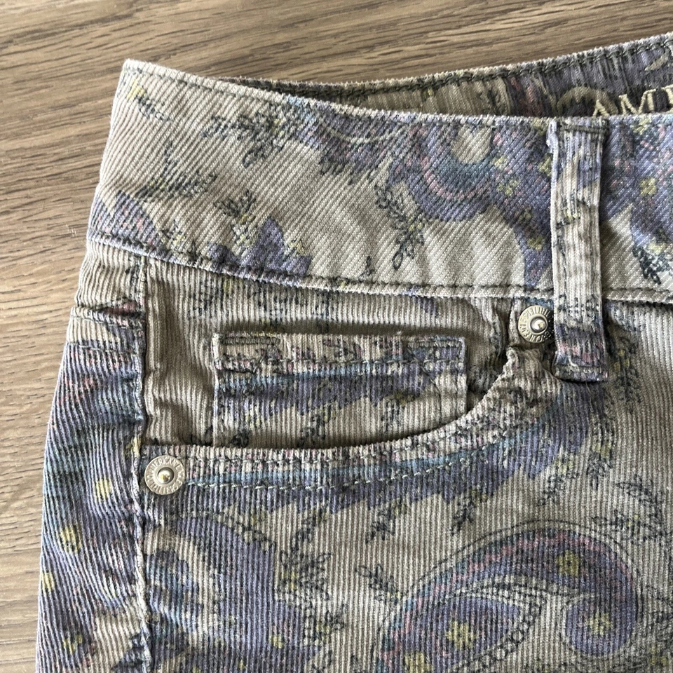Pantalones cortos de pana American Eagle para mujer talla 0 gris púrpura cachemira dobladillo deshilachado Foto 4 de 4