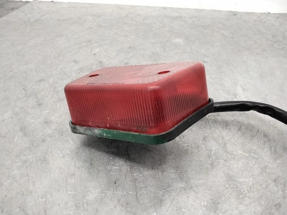 Polaris Magnum 425 1997 4x4 OEM luz trasera freno trasero Foto 4 de 4