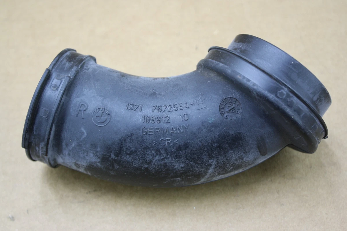 2005 04-07 BMW R1200GS RIGHT AIRBOX AIR INTAKE BOOT RUBBER DUCT