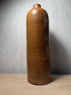 Lackierte Steinzeugflasche Wynand Fockink Amsterdam aus dem späten 19. Jahrhundert 
