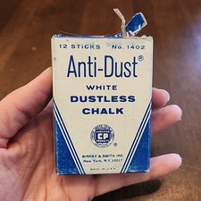 VTG Anti-Dust White Dustless Chalk No. 1402 Binney-Smith Box 8 Sticks
