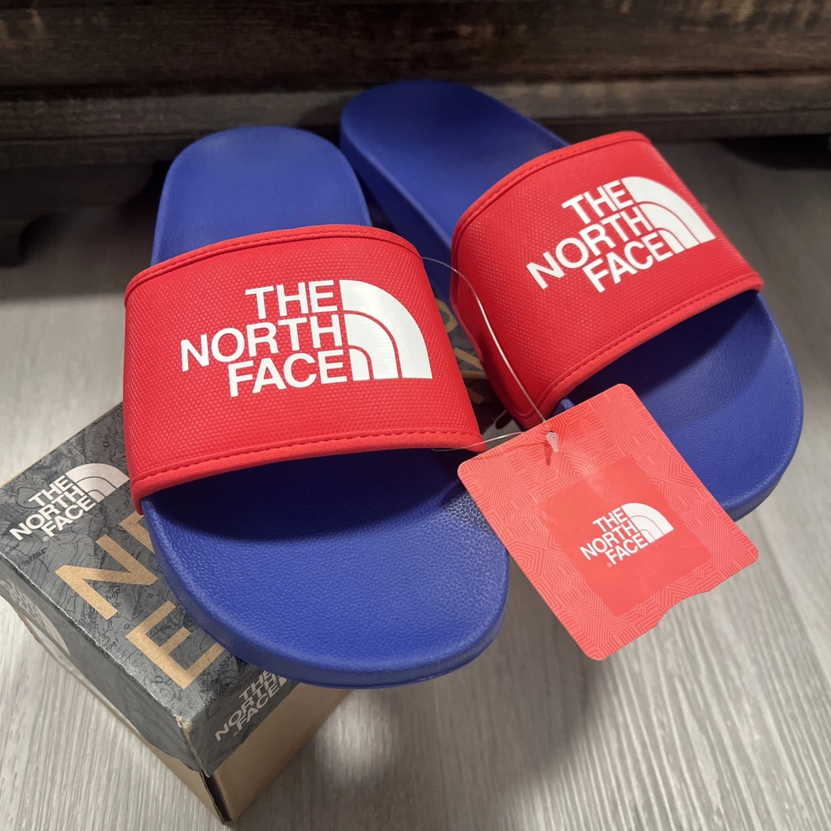 The North Face Base Camp Slide lll Sandals Blue / Horizon Red Youth Base Camp Slides III | The North Face Canada main image 3