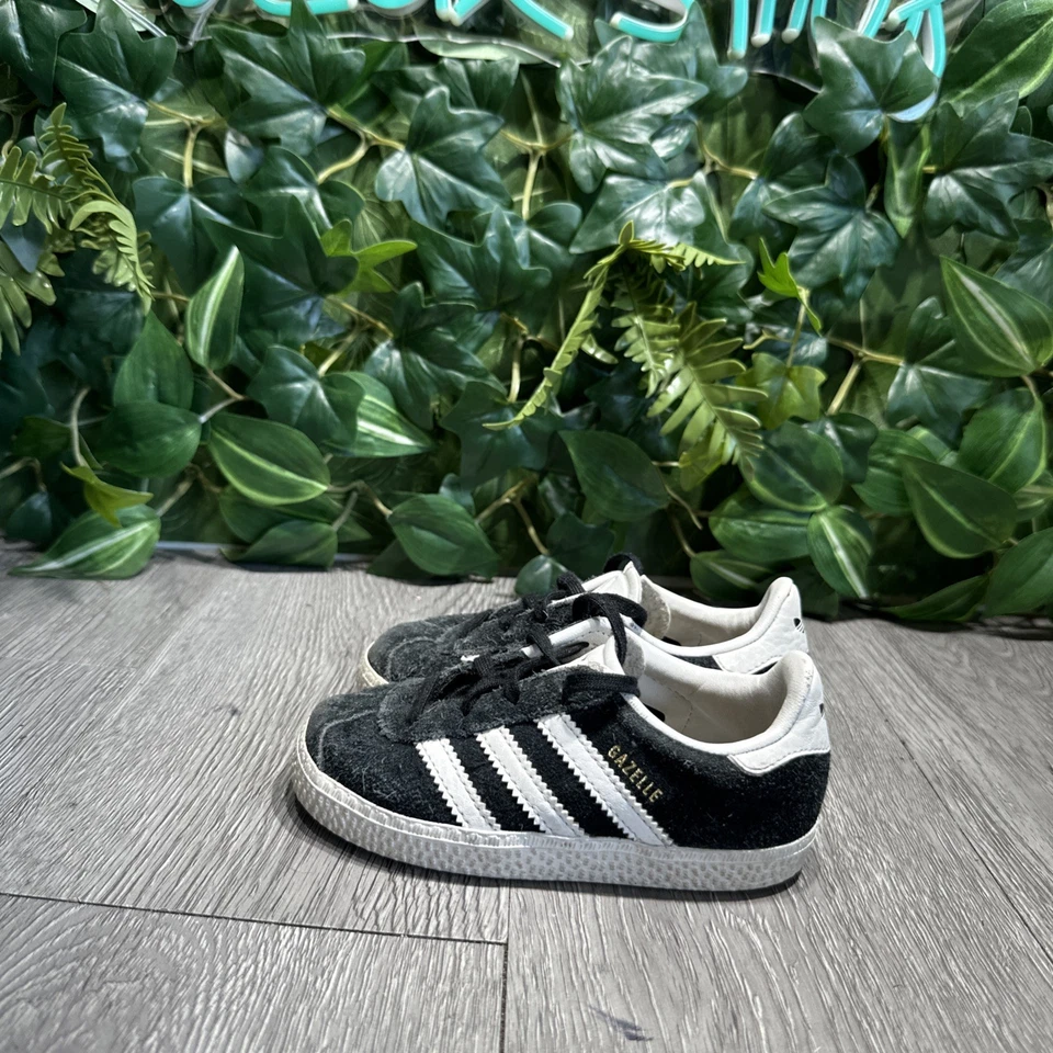 adidas Gazelle Infant Black w/ White Sneakers BB2513 Size 8k Shoes - Image 4 of 4