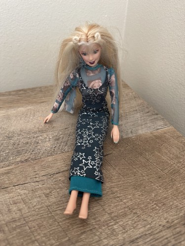 Barbie Hollywood Nails Doll Green Dress With Stars - Picture 3 of 11