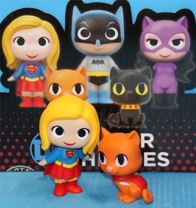 Funko Mystery Mini DC Super Heroes and Pets Streaky Cat