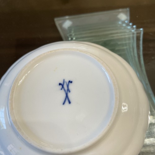 ANTIQUE MEISSEN PORCELAIN Demitasse Cup W. SaucerCOURTING COUPLE-1st Choice-MINT - Picture 7 of 16