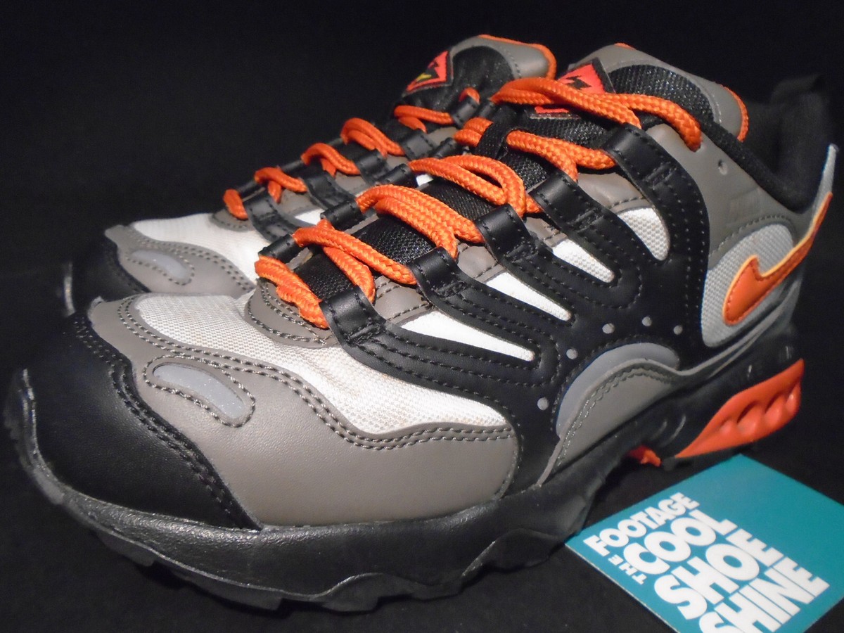 【在庫限り】NIKE  AIR TERRA HUMARA 18 NIKE AIR TERRA HUMARA '18 ACG OLIVE GREY GREEN ORANGE BLACK WHITE