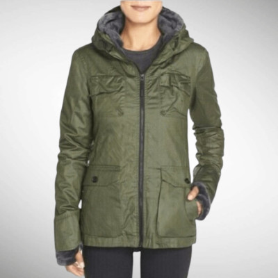 Bench Kresiel 2-in-1 Jacket in Dark Olive Green Size S