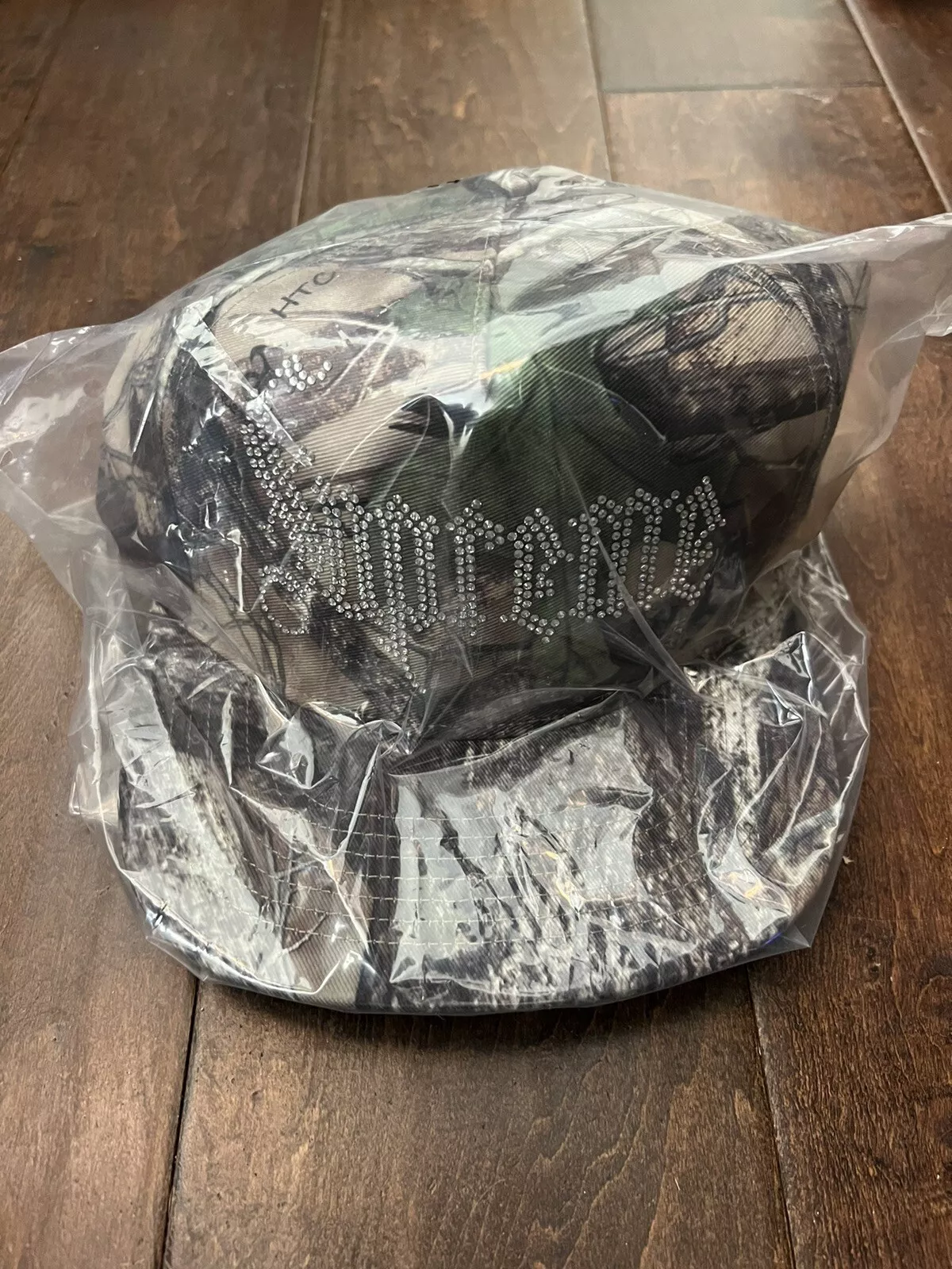 Casquette snapback Supreme FW24 strass 5 panneaux automne camouflage taille unique neuve EN MAIN