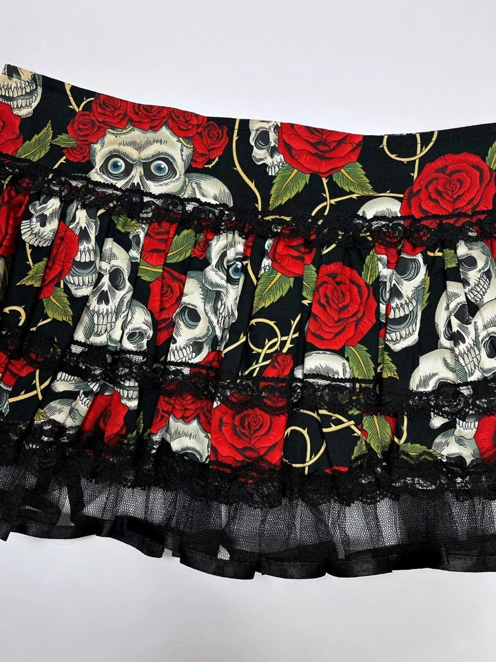 Minifalda acampanada Living Dead Souls calavera rosa Y2k con tul para mujer talla S Foto 2 de 4