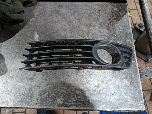 Original Audi 8E0807681 Lüftungsgitter Nebelscheinwerfer Links Luftführung